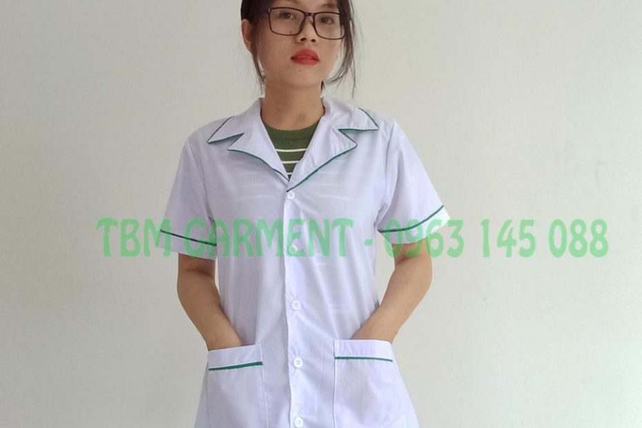 Có Sẵn] Mẫu Áo Blouse Trắng Dược Sĩ Điều Dưỡng Viền Xanh Lá/Xanh Két - May  Đồng Phục Bảo Hộ - Xưởng May Đồ Bảo Hộ