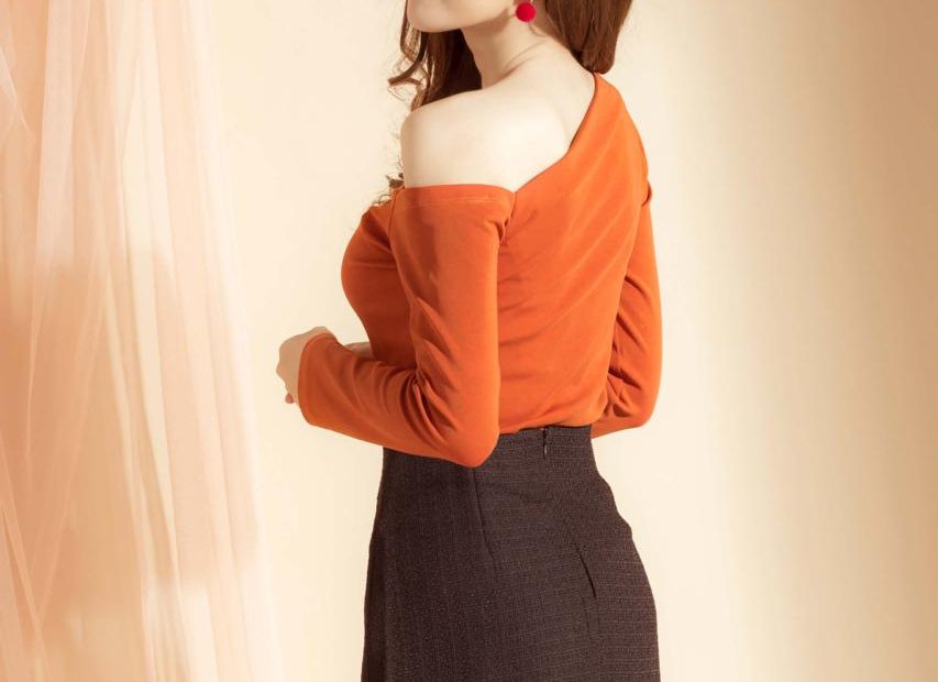 Mix Đồ Với Áo Thun Nữ Trễ Vai Quyến Rũ Cực Kỳ Sang Chảnh